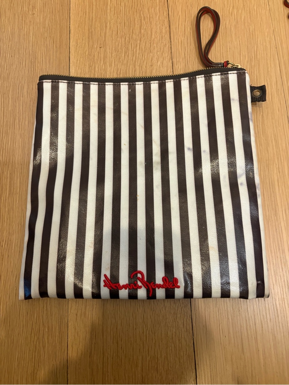 Henri Bendel Striped Cosmetic 3pc travel Pouch Set - brown & white - Picture 6 of 8